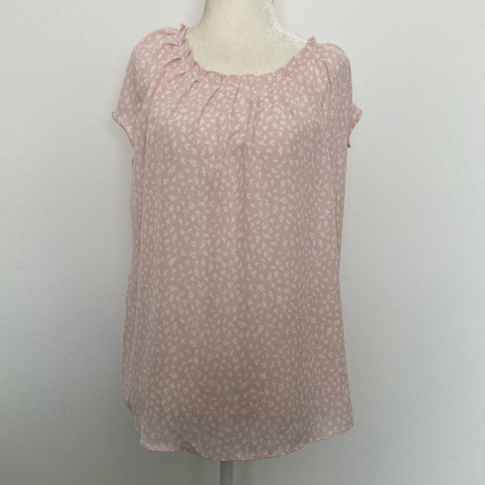LC Lauren Conrad Floral Blouse w/ Ruffled Neckline